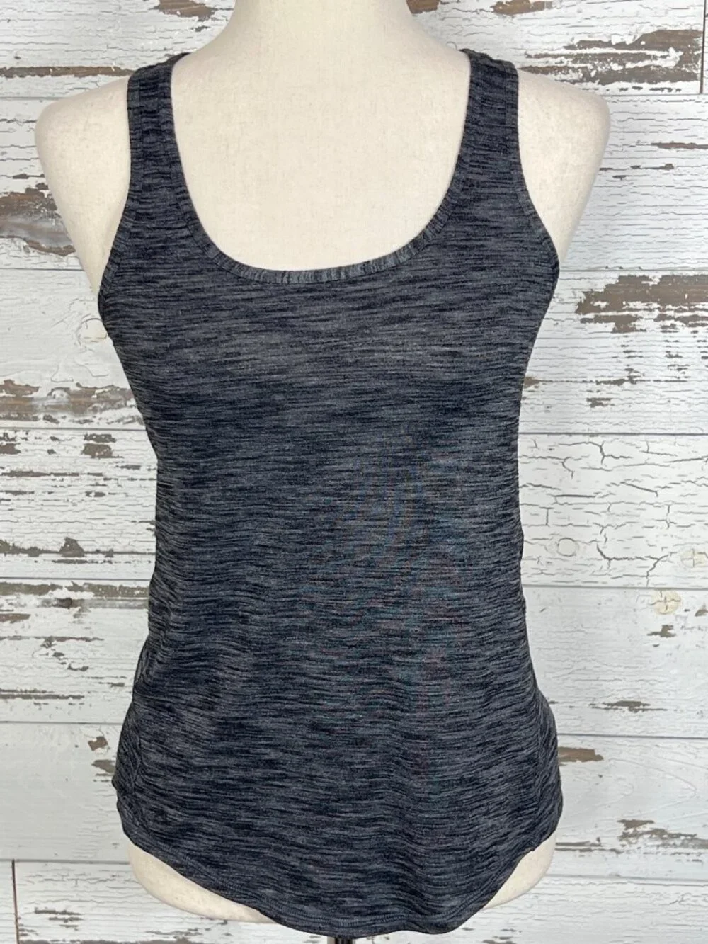 LULULEMON Open Up Athletic Tank Top Peek a Boo Back Heathered Black Sz 4 EUC
